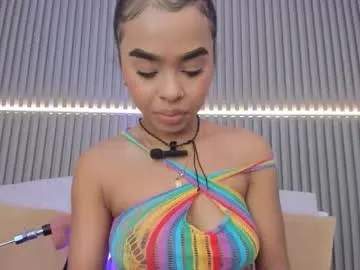 coralineross_ Image 9