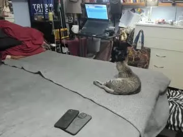 cricket_black's Thumb Image