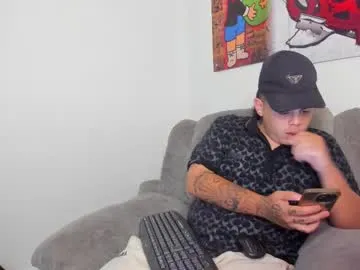 dulce_and_lion Image 17