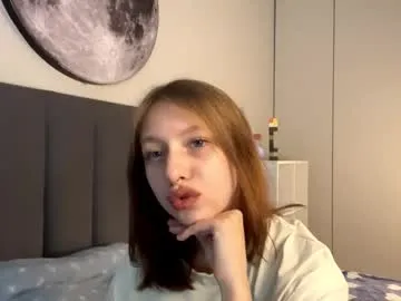 ellie_hollow Image 16