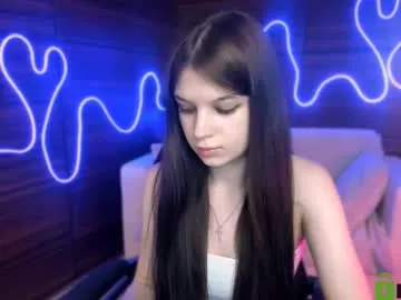 kylie_angel3 Image 7