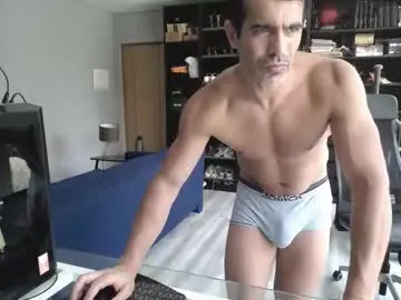 latino23bom Image 6