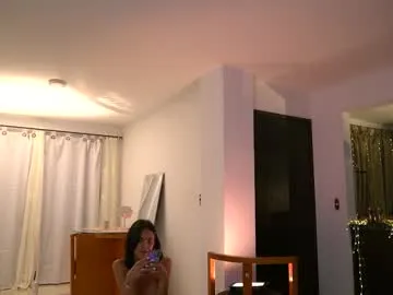 lola_cocks Image 17