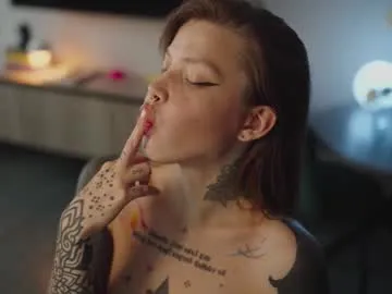 mileeena Image 2