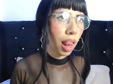 nina_fox69 Image 5