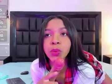 petite_esther Image 9