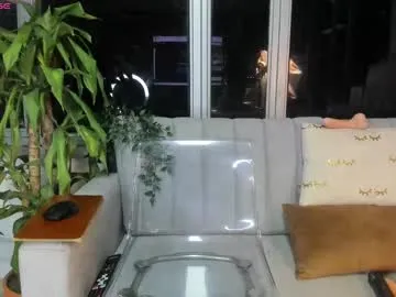 petite_linda Image 18