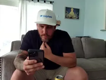 saltycaptain69_hatgirl69 Image 9